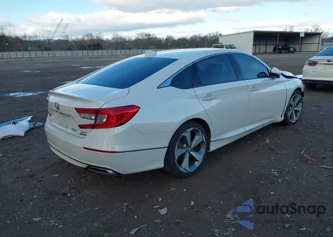 2019 Honda Accord Touring 2.0T z USA, uszkodzony, nr VIN 1HGCV2F93KA028809
